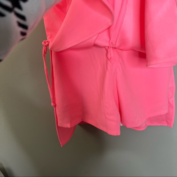 Lilly Pulitzer Pearl Romper in Lilly Coral: size 2 - Picture 8 of 9